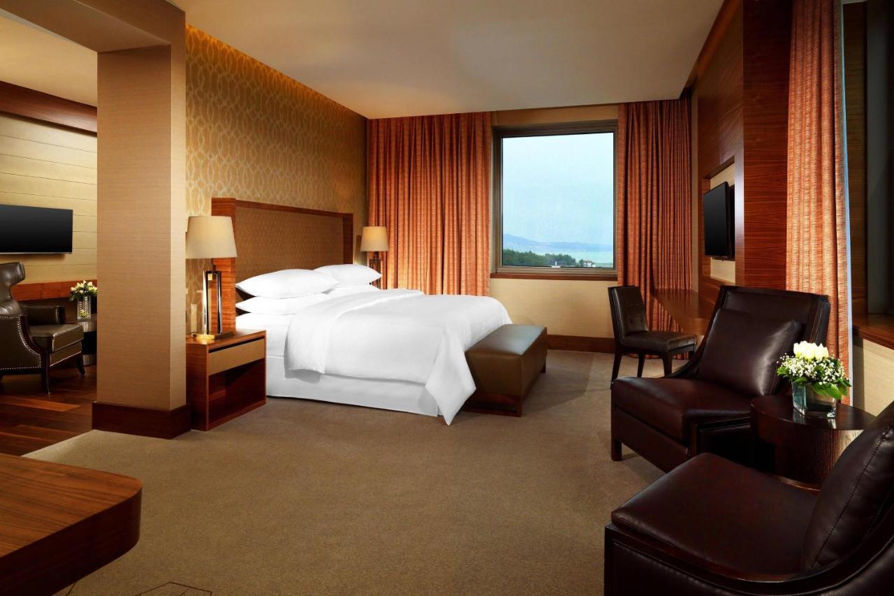 Sheraton Grand Samsun Hotel Exterior photo